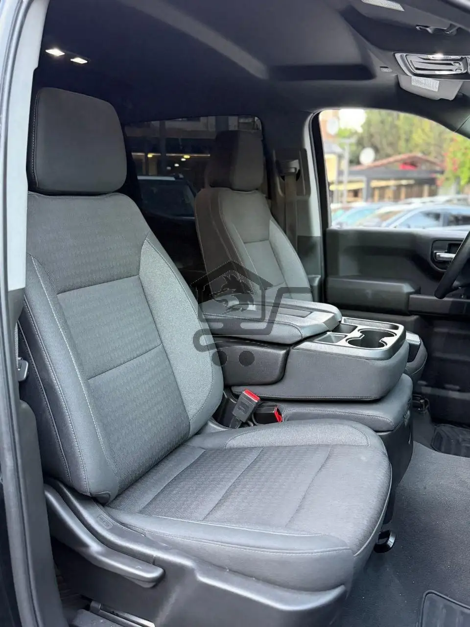 Chevrolet Silverado - الصورة 6