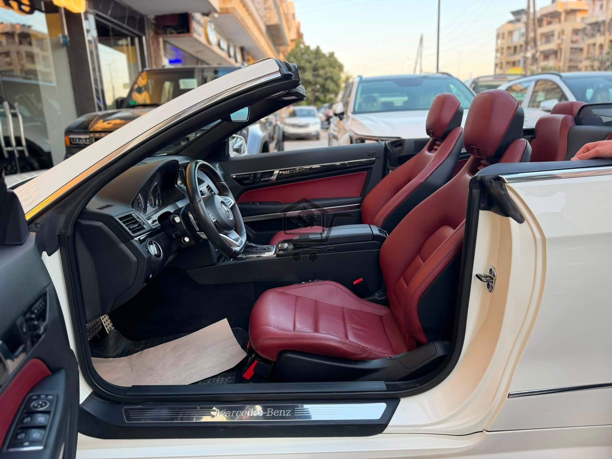 Mercedes-Benz E250 Cabriolet - الصورة 6