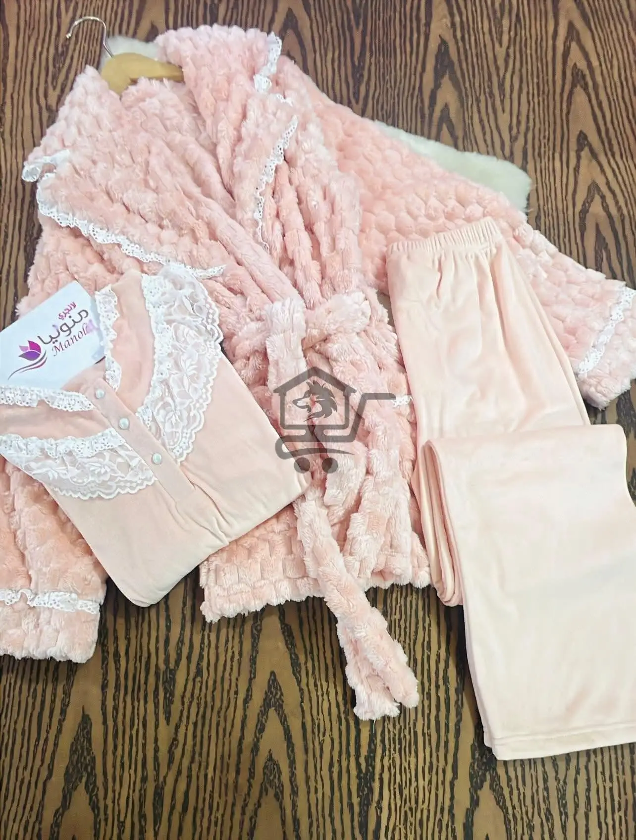 بيجامة مخمل من منوليا - الصورة 4