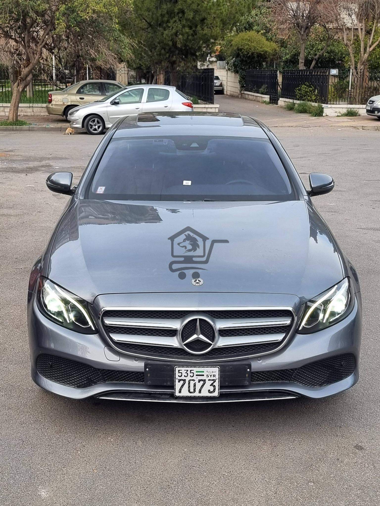 Mercedes-Benz E200 - الصورة 5