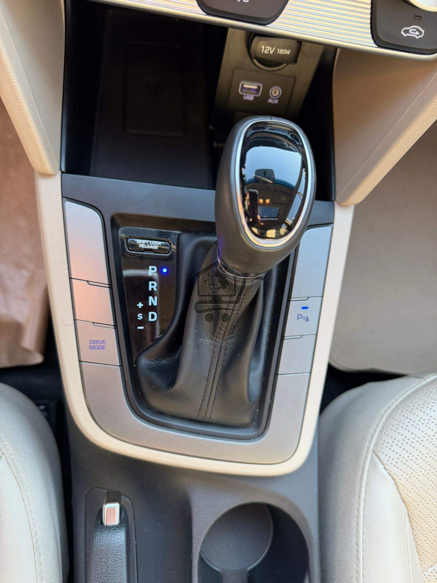 Hyundai Elantra GLS 2020 - الصورة 8