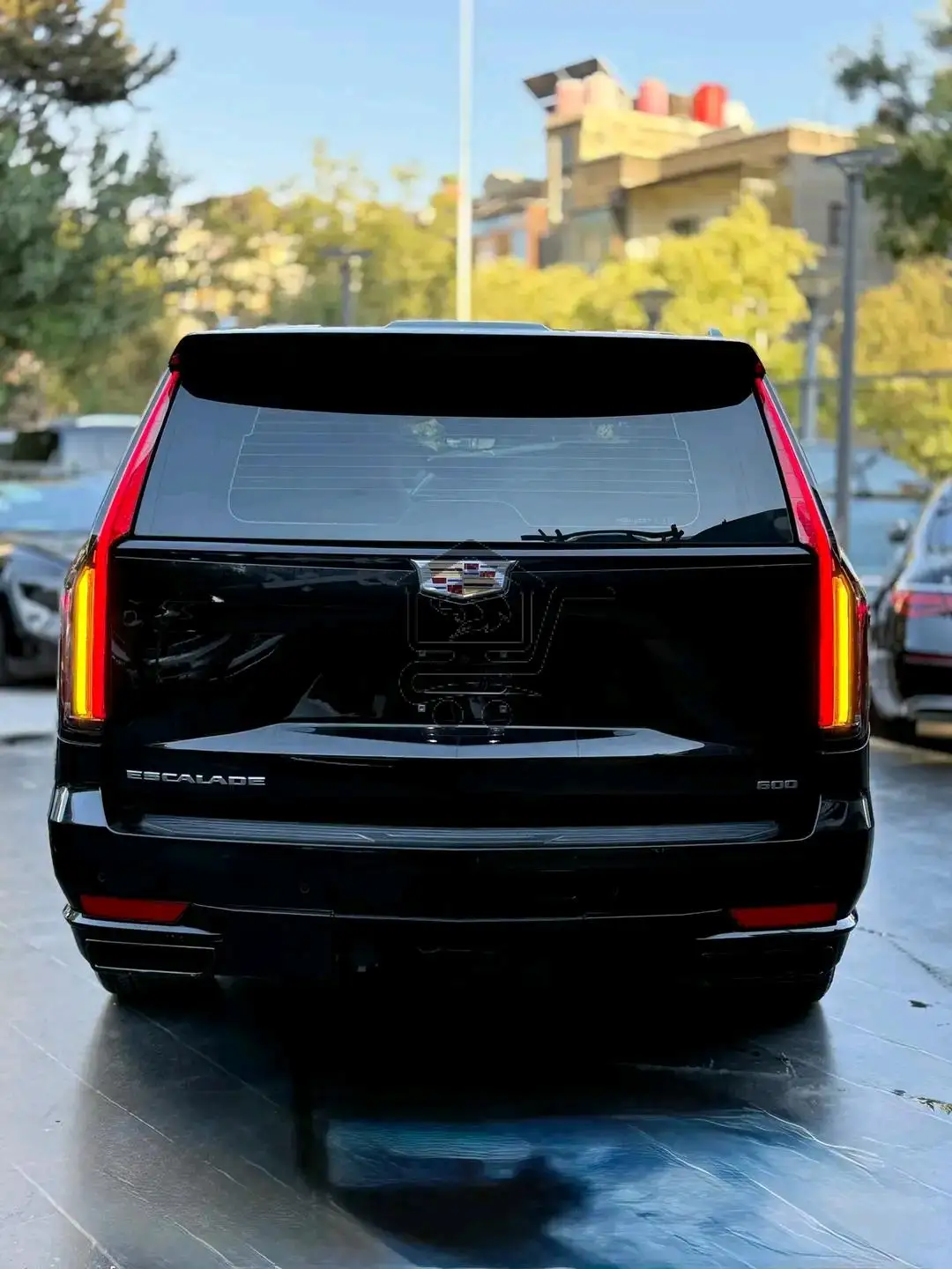 Cadillac Escalede Sport - الصورة 3