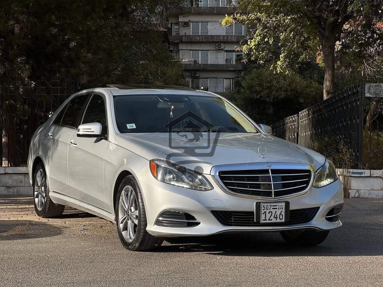 Mercedes-Benz E350 - الصورة 3