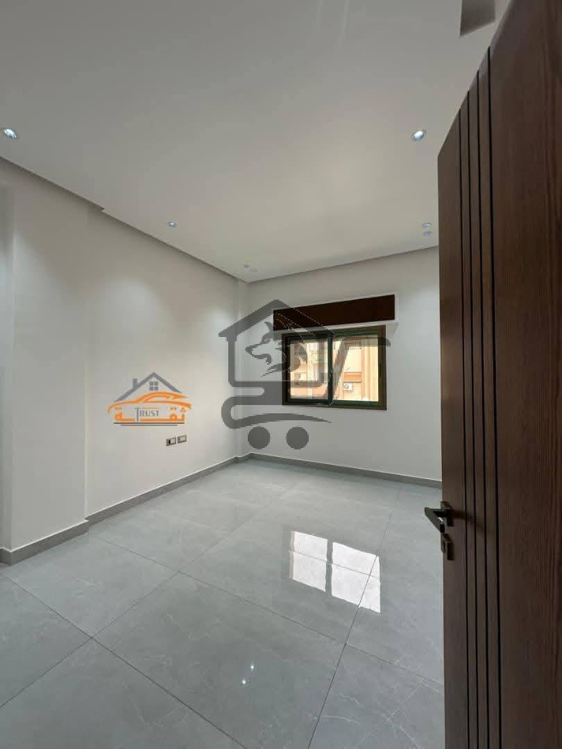 شفة بكسوة جديدة - الصورة 4