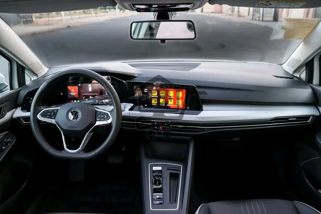 Volkswagen Golf - الصورة 3