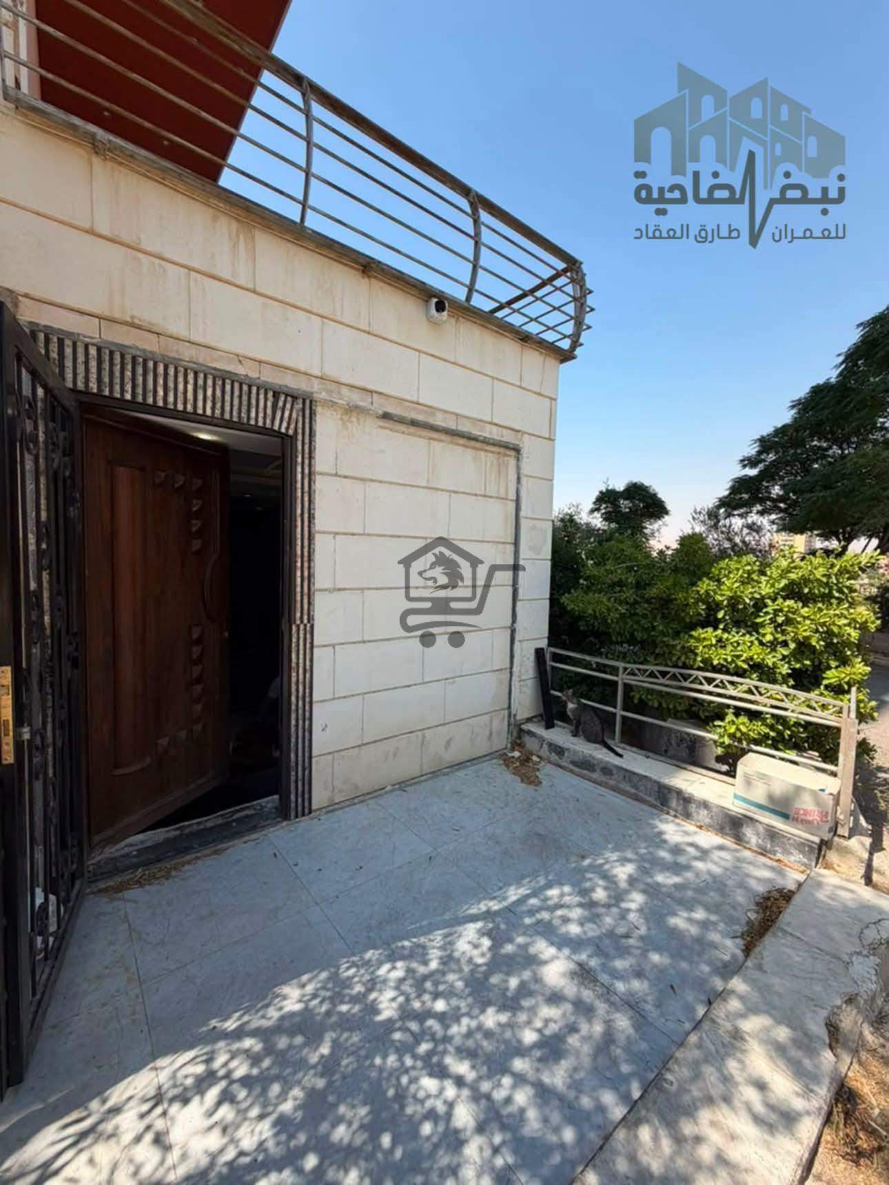 للبيع سويت مع الفرش - الصورة 1