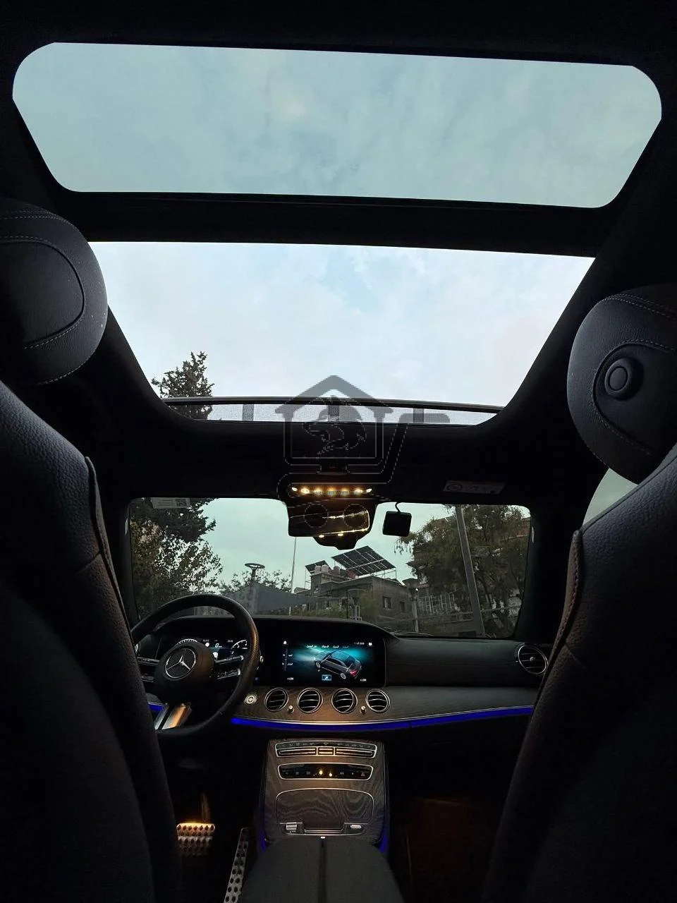 Mercedes Benz E350 - الصورة 9