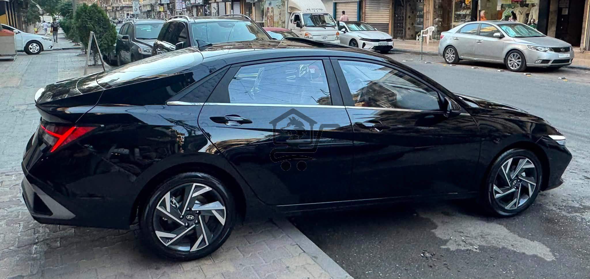 Hyundai Elantra 2025 - الصورة 4