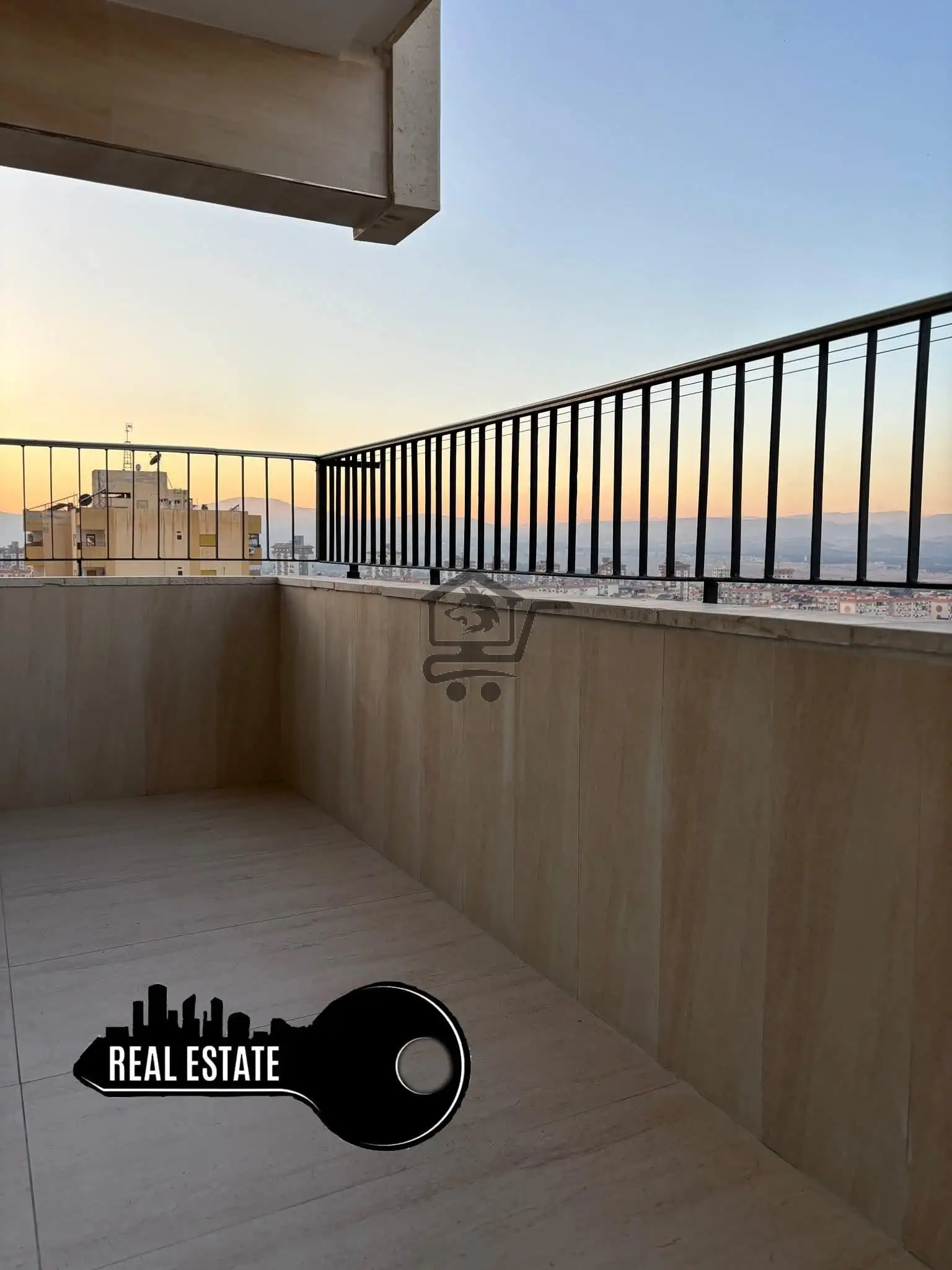 شقة بإكساء وفرش سوبر ديلوكس - الصورة 1