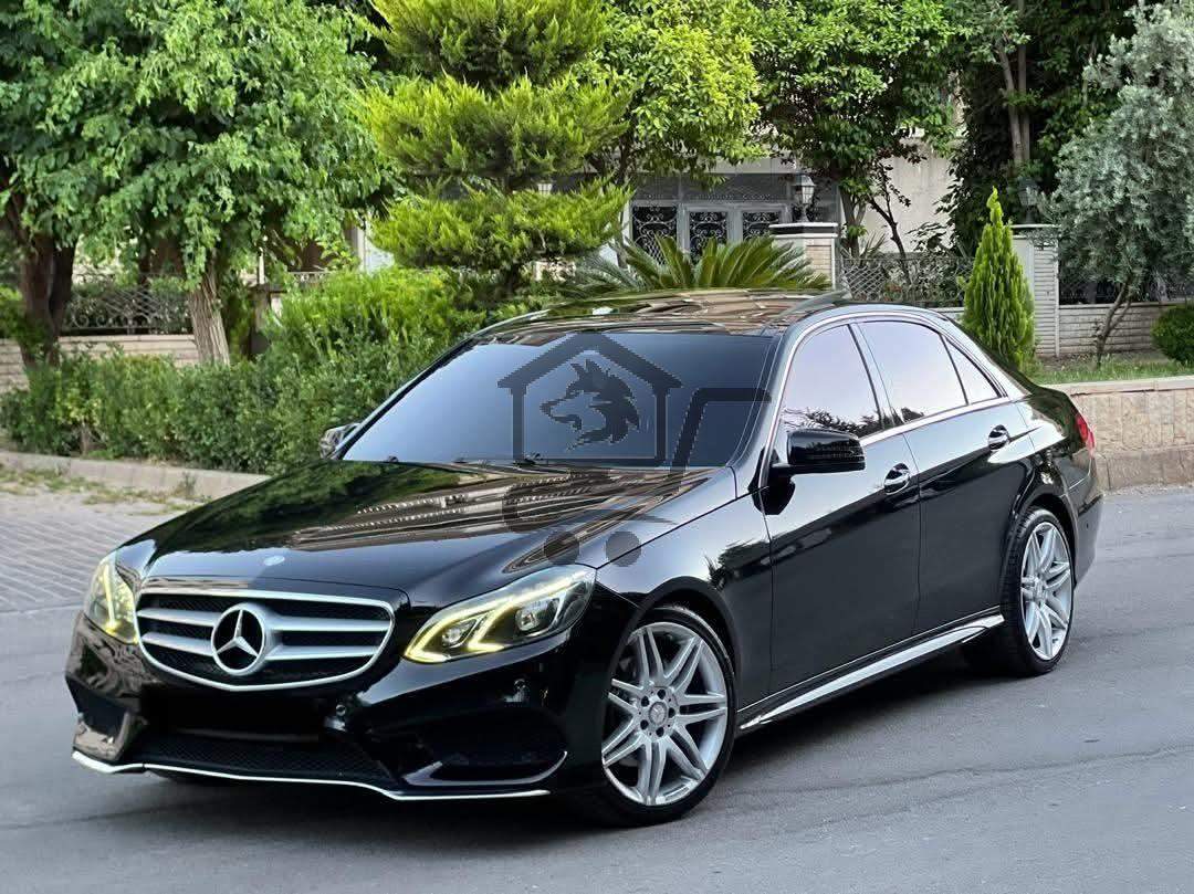 Mercedes Benz E300 - الصورة 1
