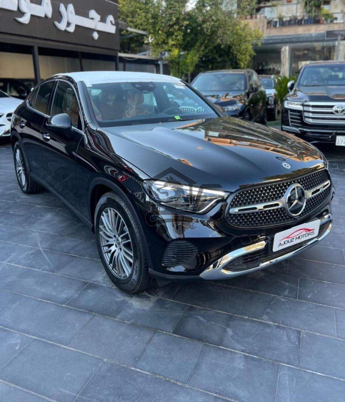 Mercedes-Benz GLC 300 - الصورة 1