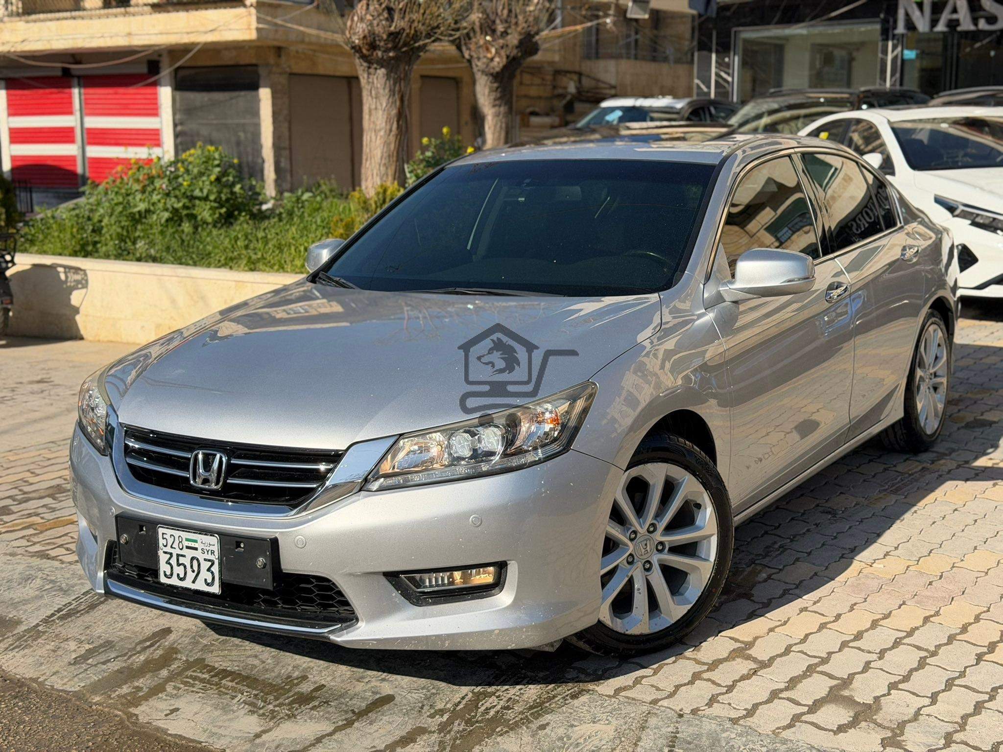 Honda Accord 2013 - الصورة 1