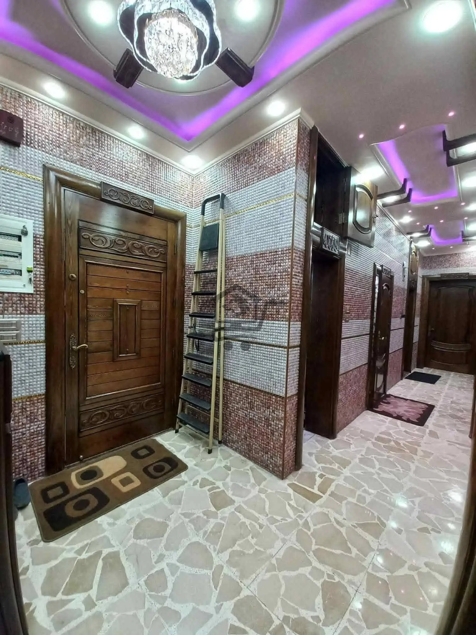 منزل فاخر للبيع - الصورة 8