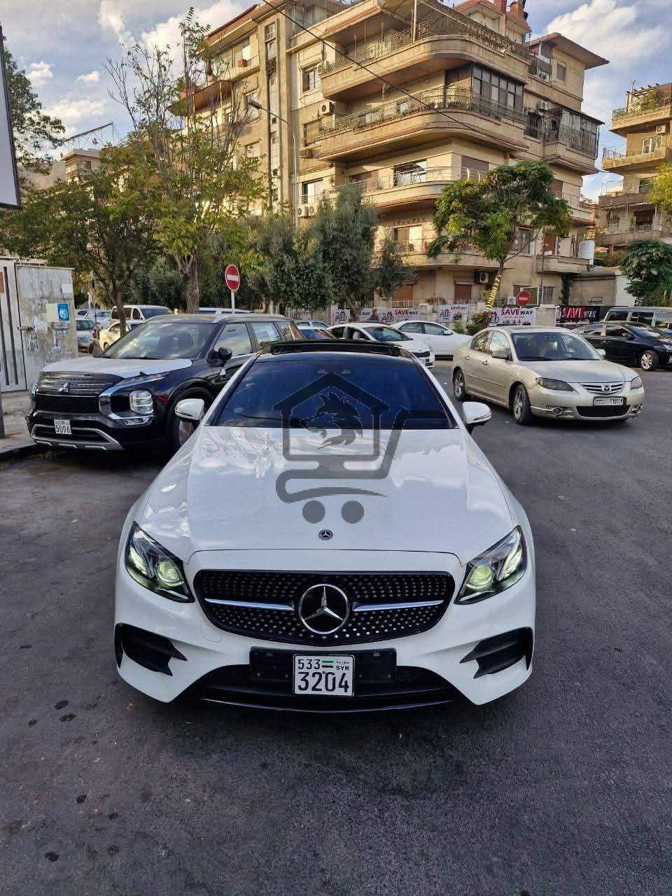 Mercedes-Benz E450 - الصورة 1