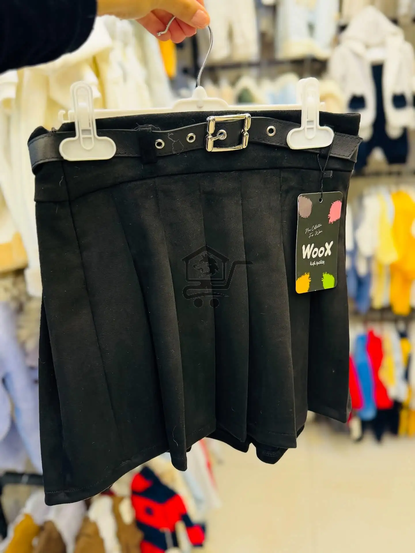 تنورة قصيرة - الصورة 4