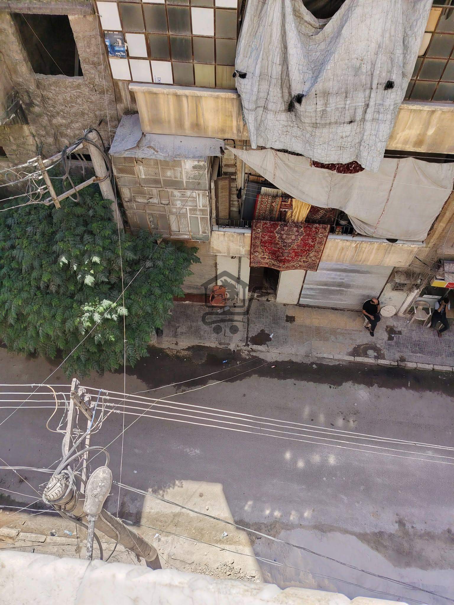 شقة بمساحة جيدة - الصورة 3