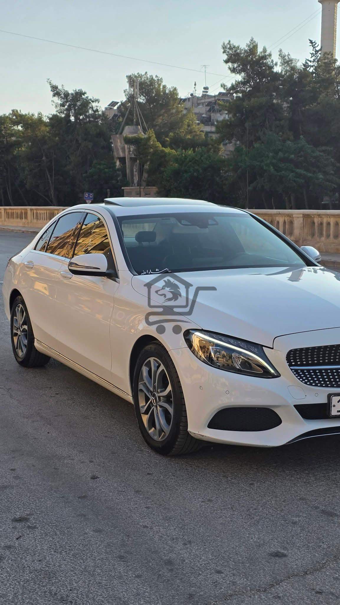 Mercedes C200 - الصورة 2