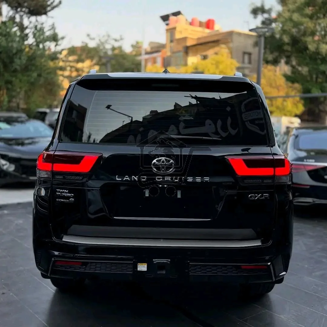 Toyota Land Cruiser GXR - الصورة 8