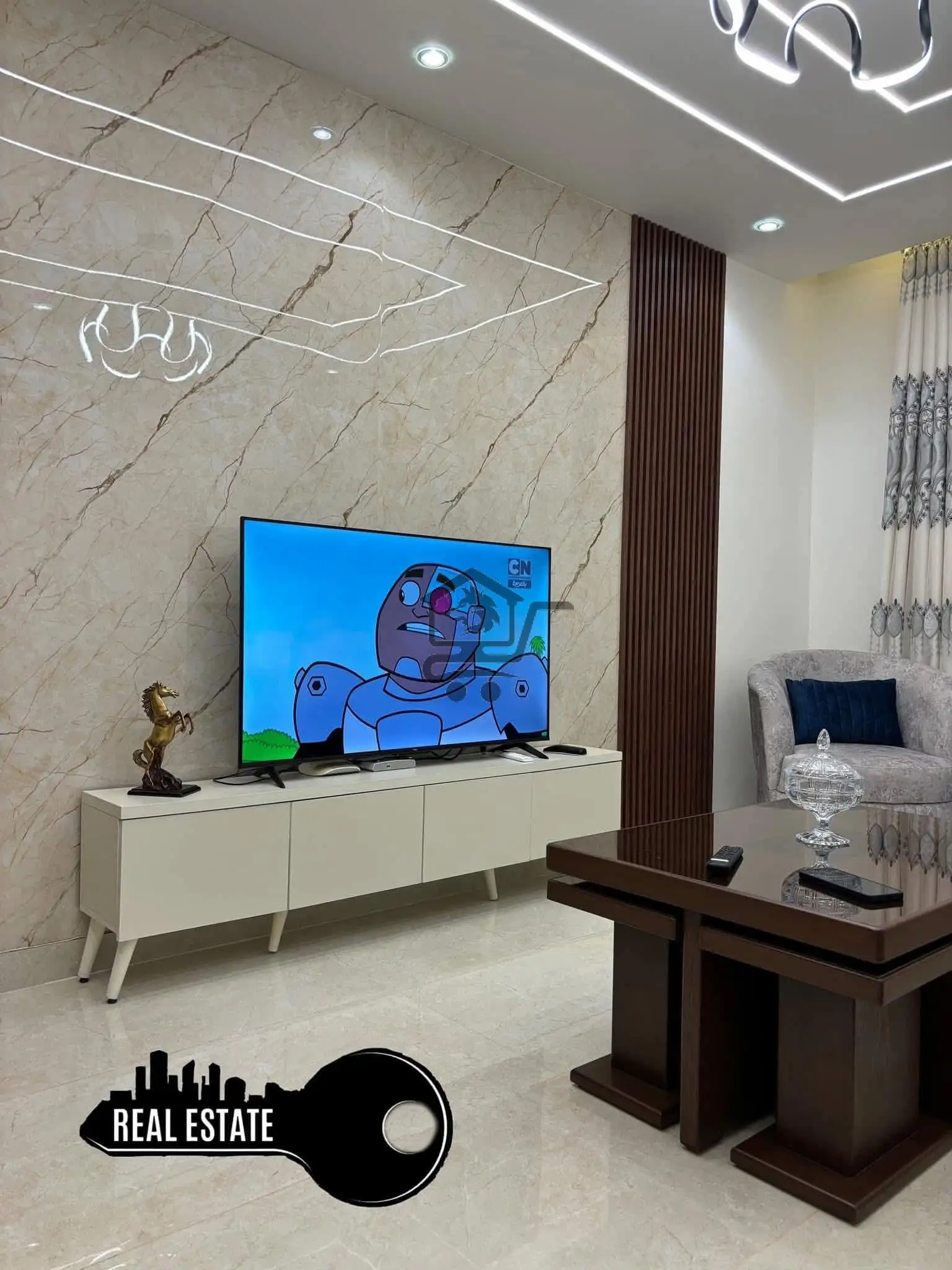 شقة ببناء برجي مميز - الصورة 1