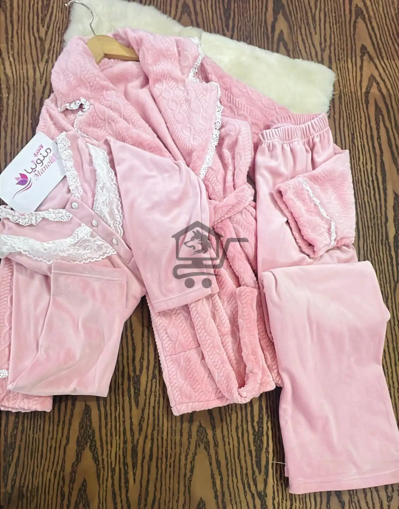 بيجامة مخمل من منوليا - الصورة 2