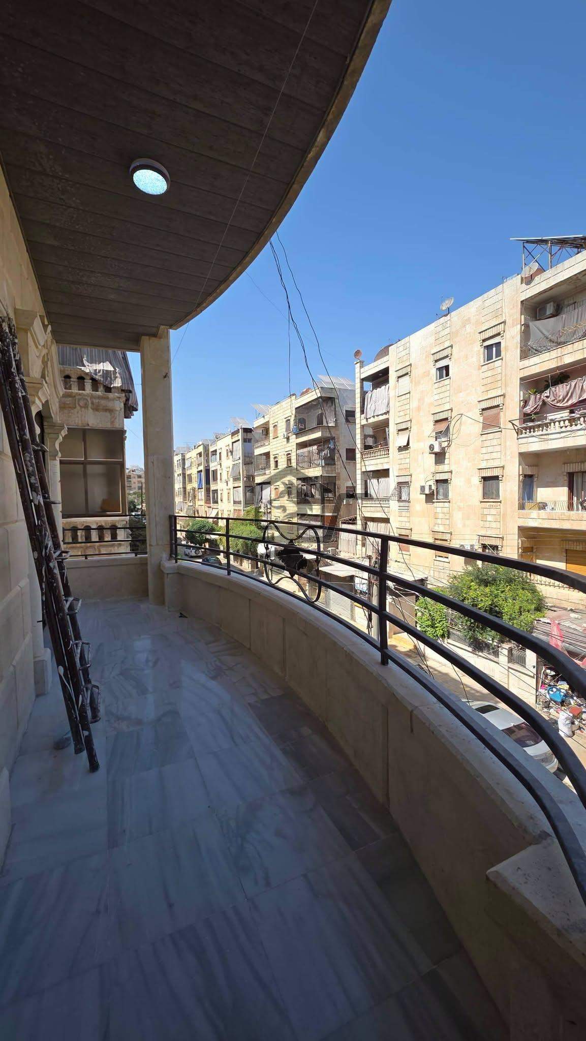 شقة بإطلالة جميلة - الصورة 5