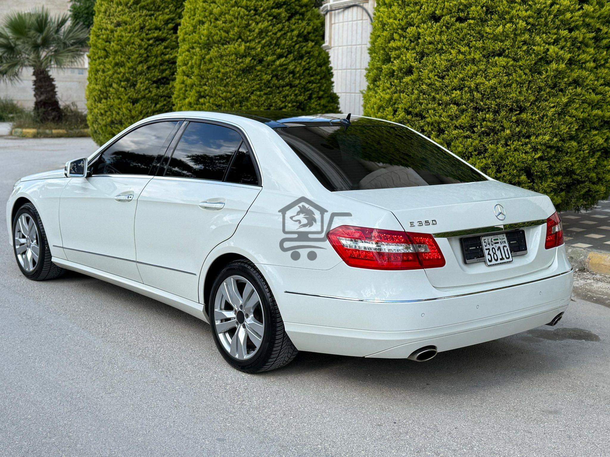 Mercedes-Benz E350 2011 - الصورة 2