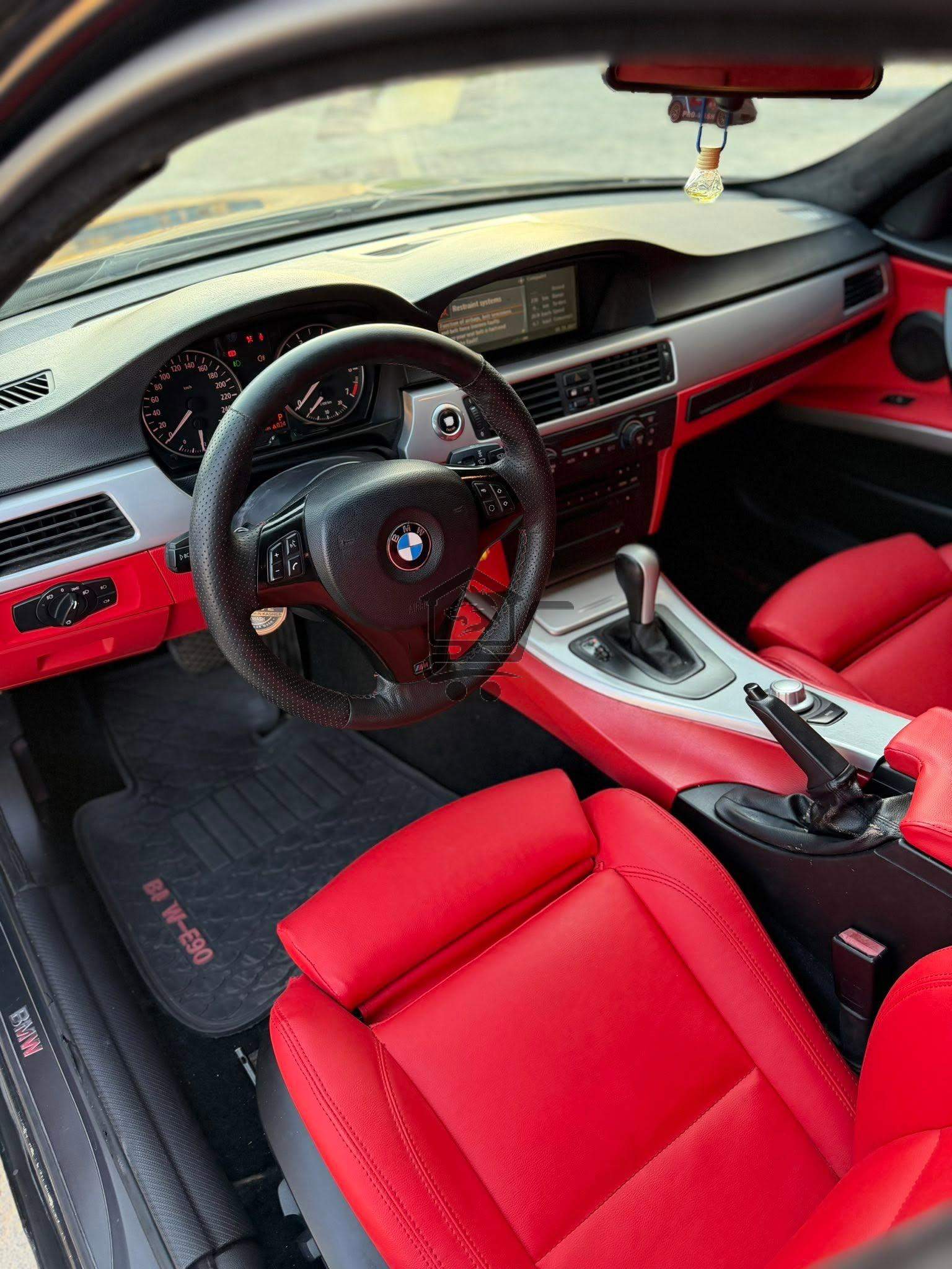 BMW 320i 2007 - الصورة 7