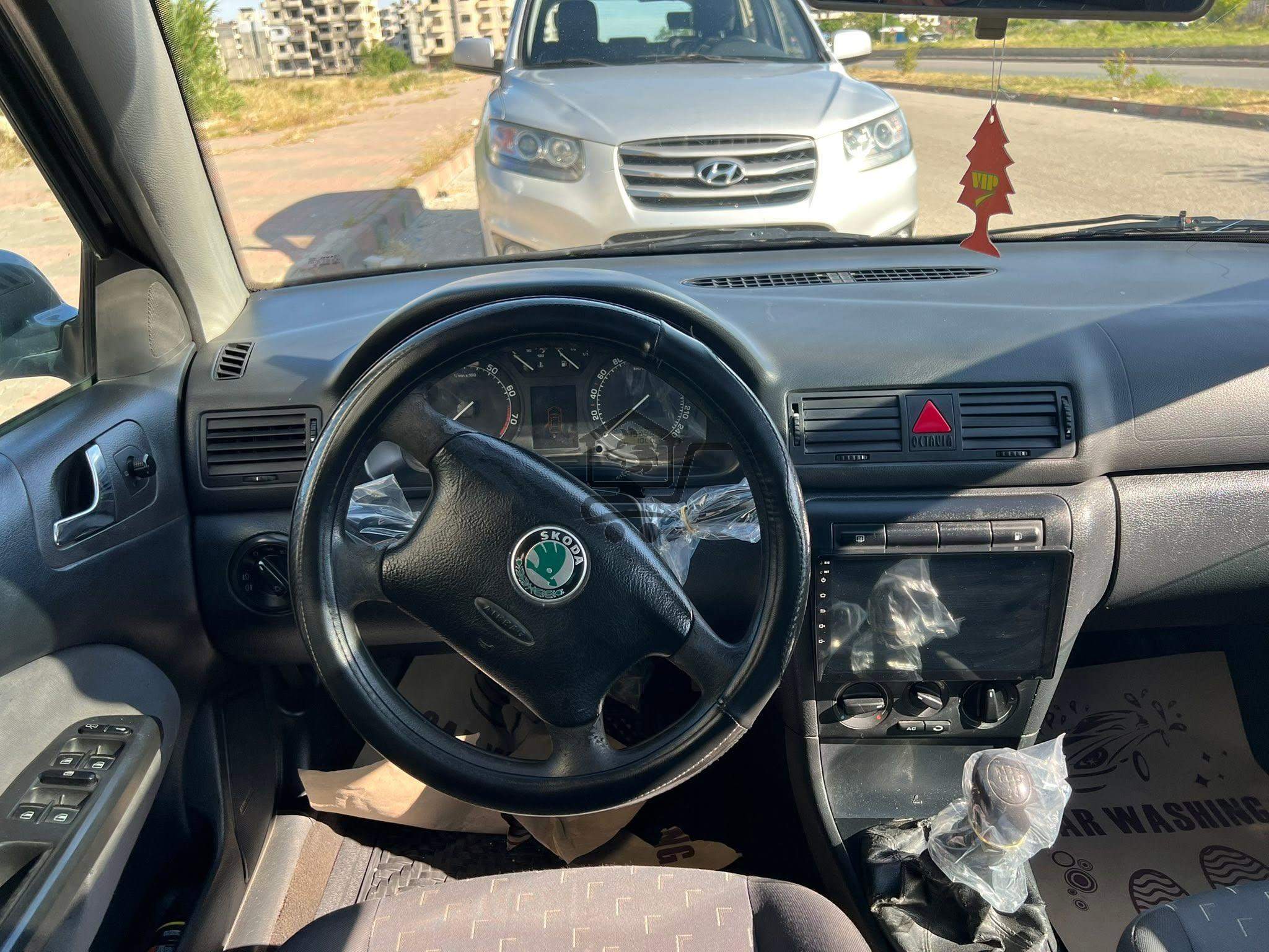 Skoda Octavia 2009 - الصورة 7
