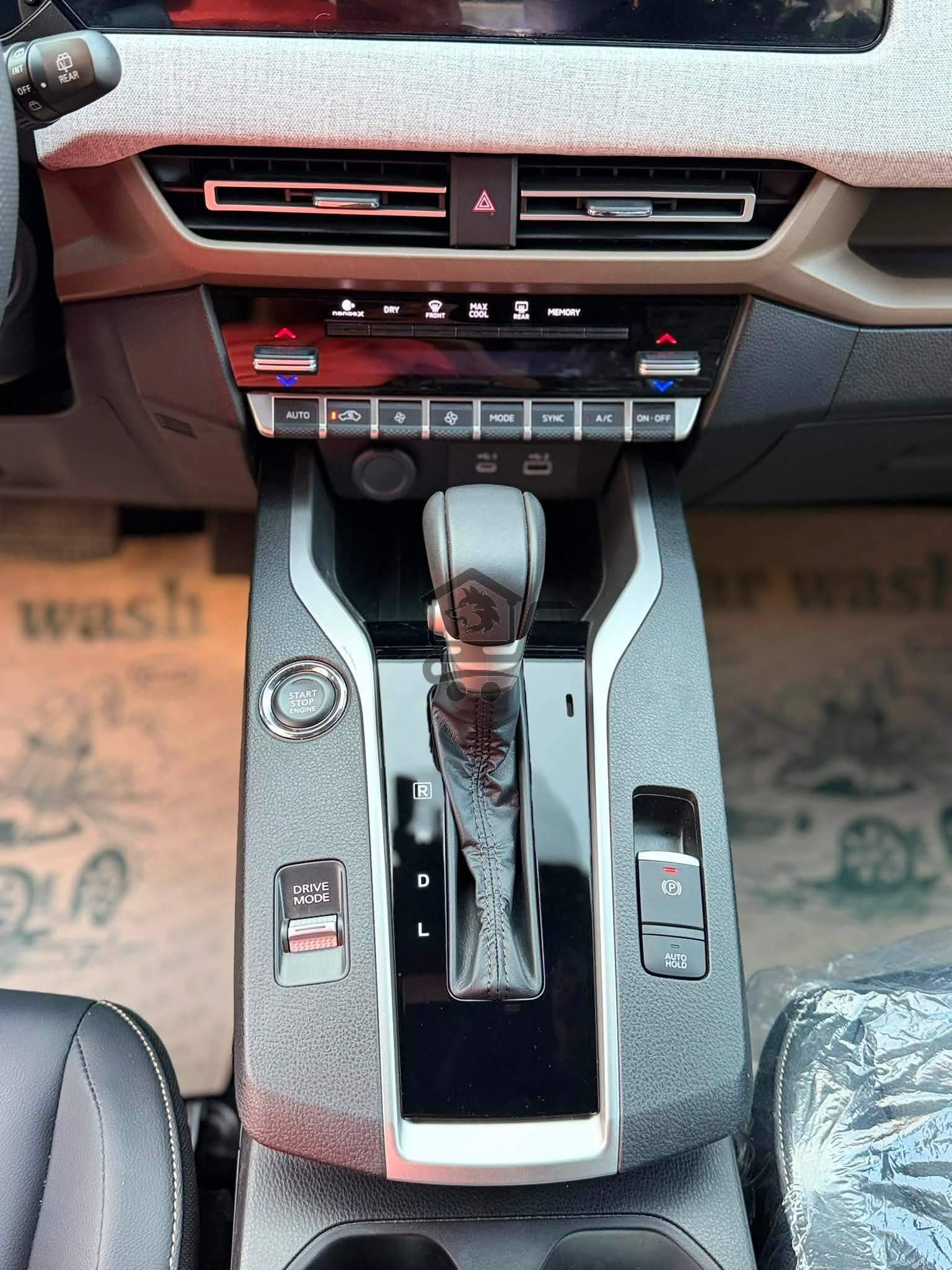 Mitsubishi XForce 2025 - الصورة 9