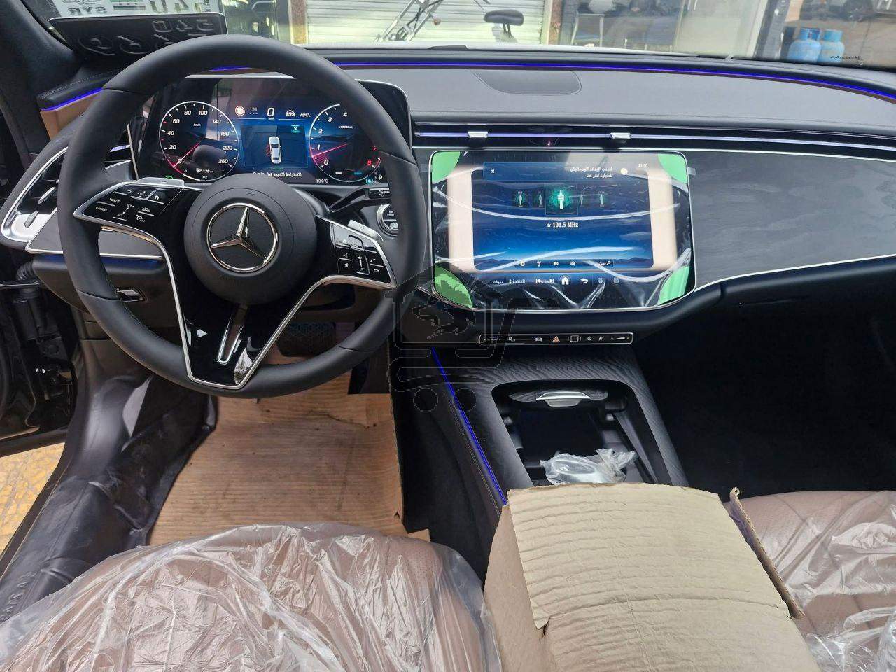 Mercedes E200 - الصورة 8