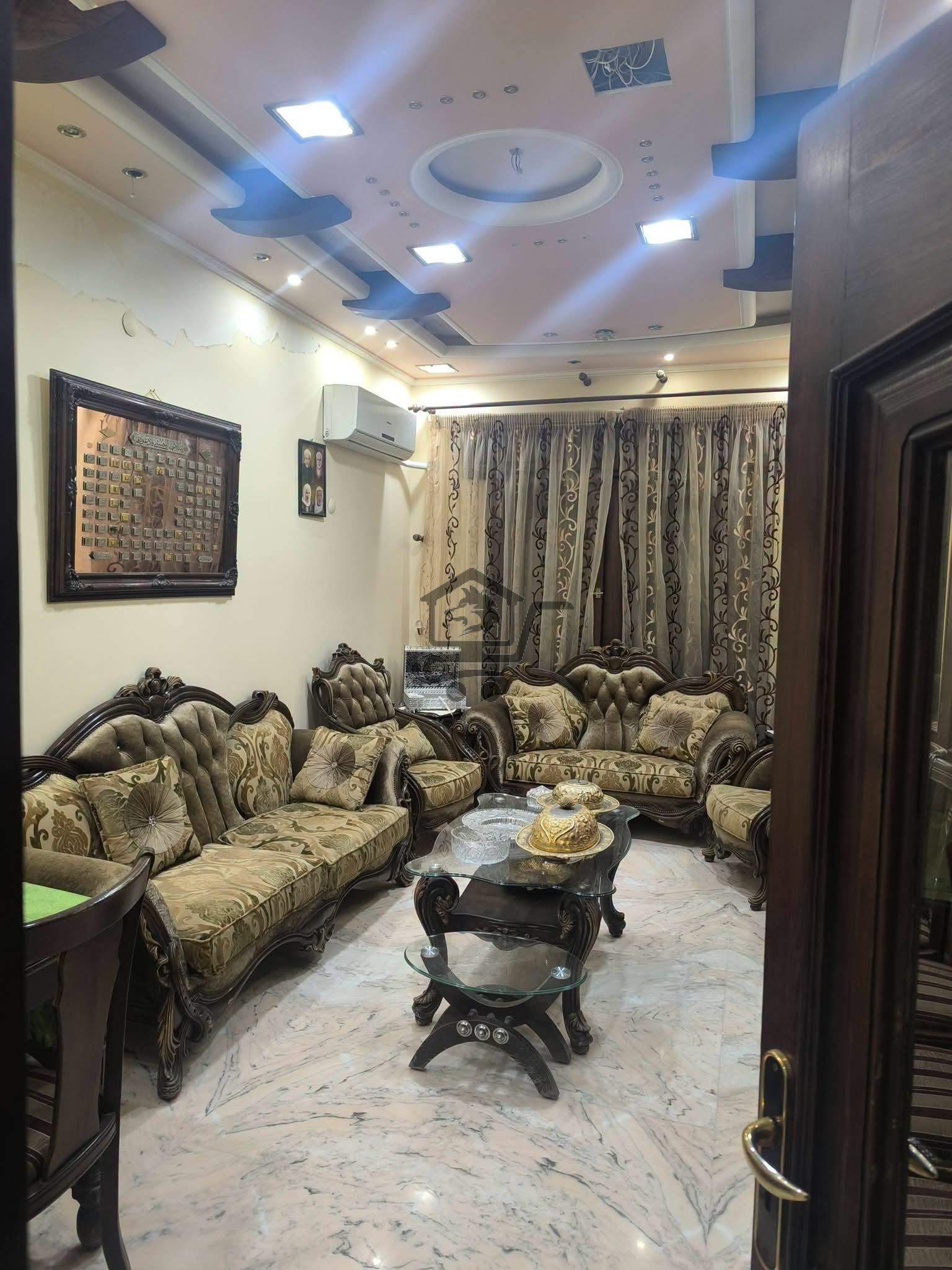 منزل بمساحة واسعة - الصورة 1