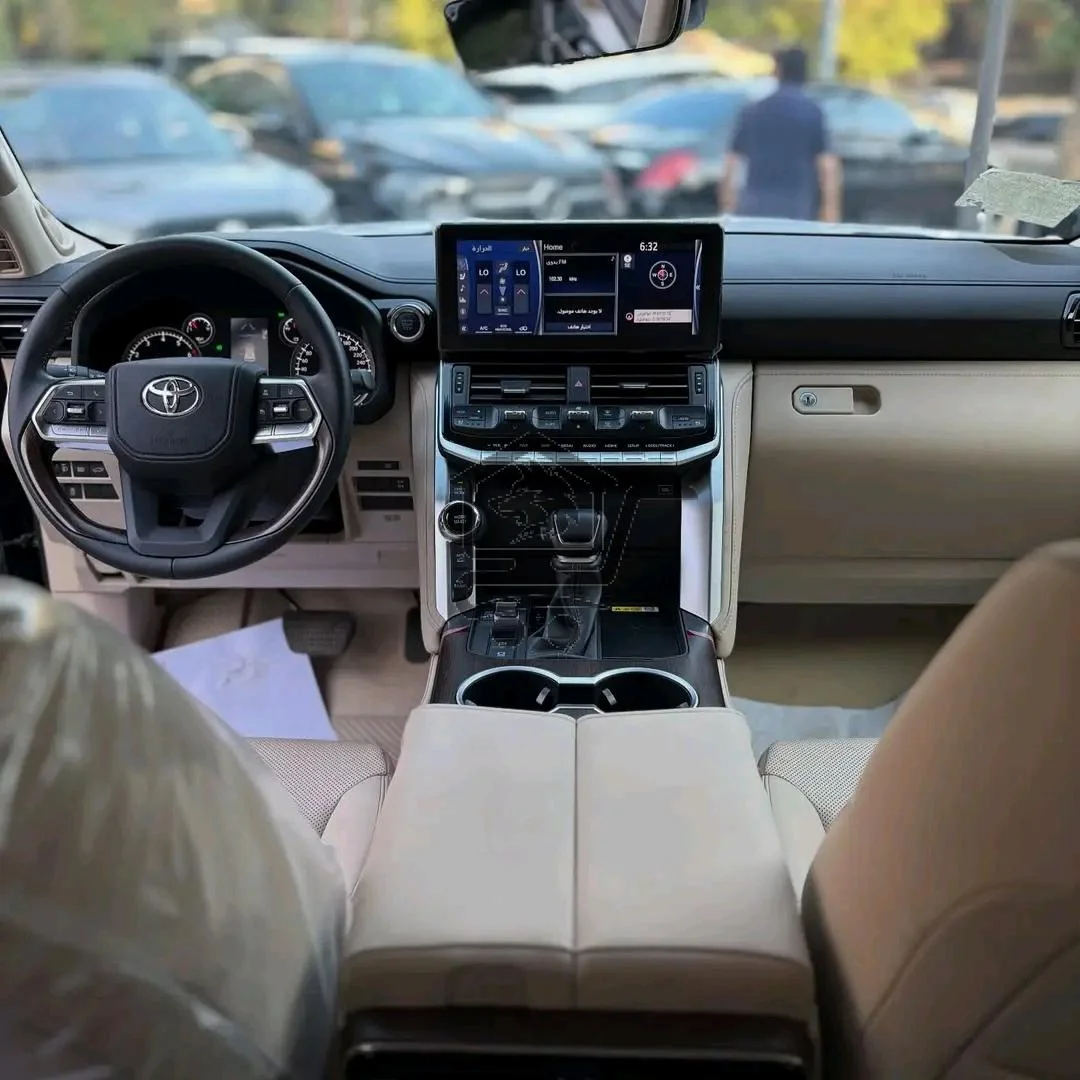 Toyota Land Cruiser GXR - الصورة 5