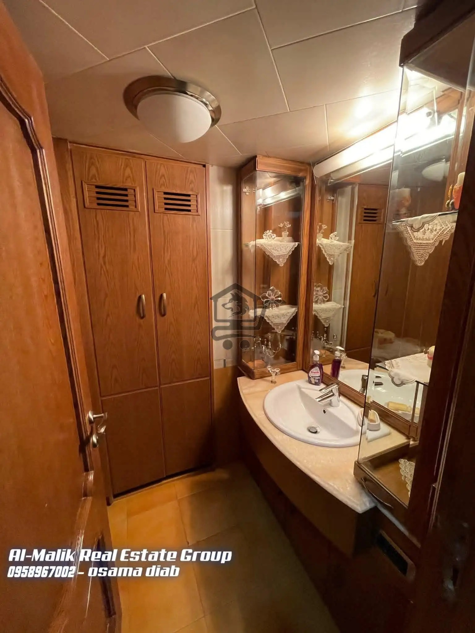 شقة سكنية للبيع مع الفرش - الصورة 7