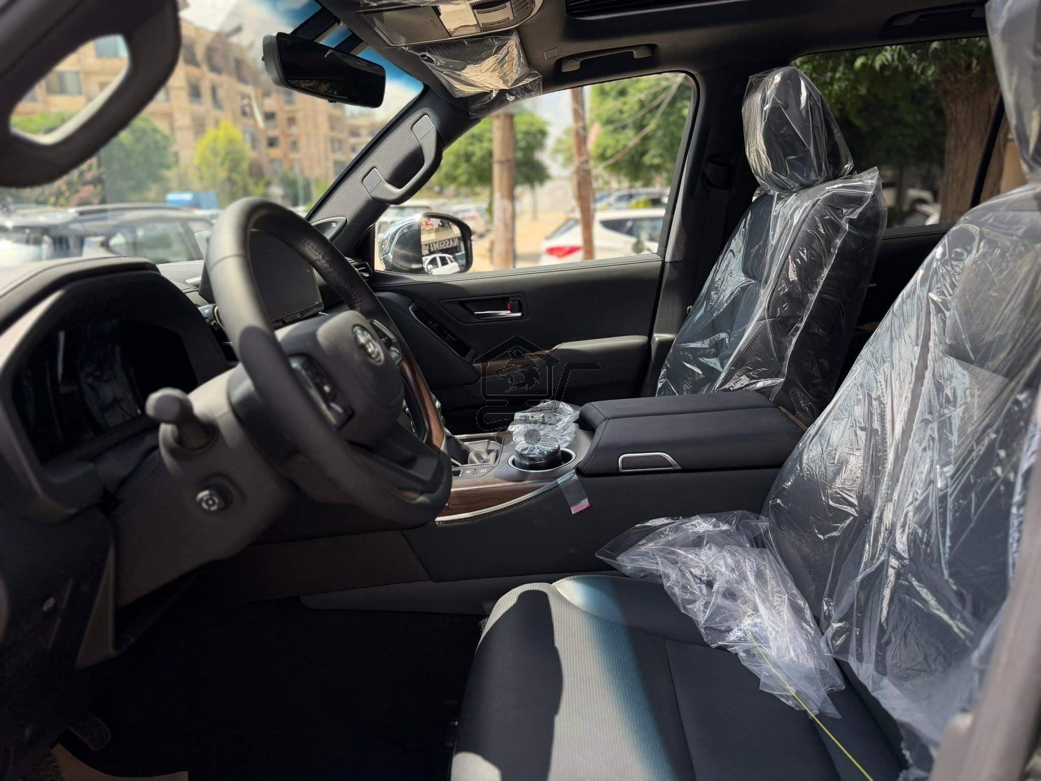 Toyota Land Cruiser VX 2025 - الصورة 7