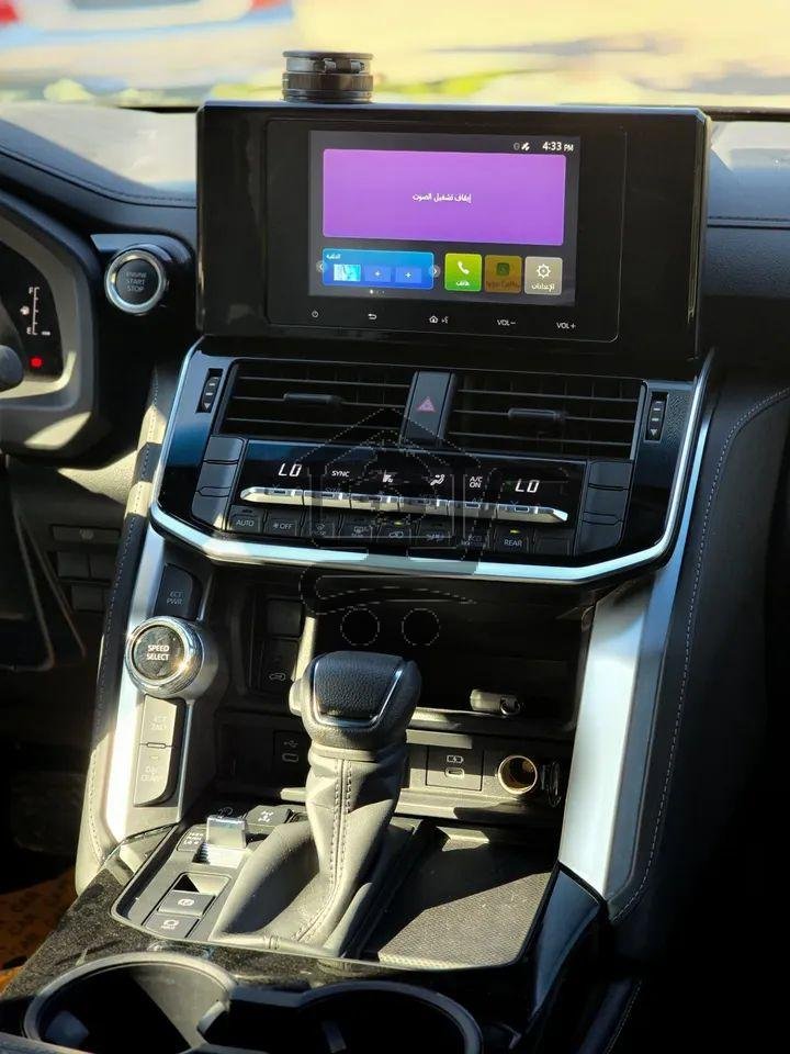 Toyota Land Cruiser GXR - الصورة 3