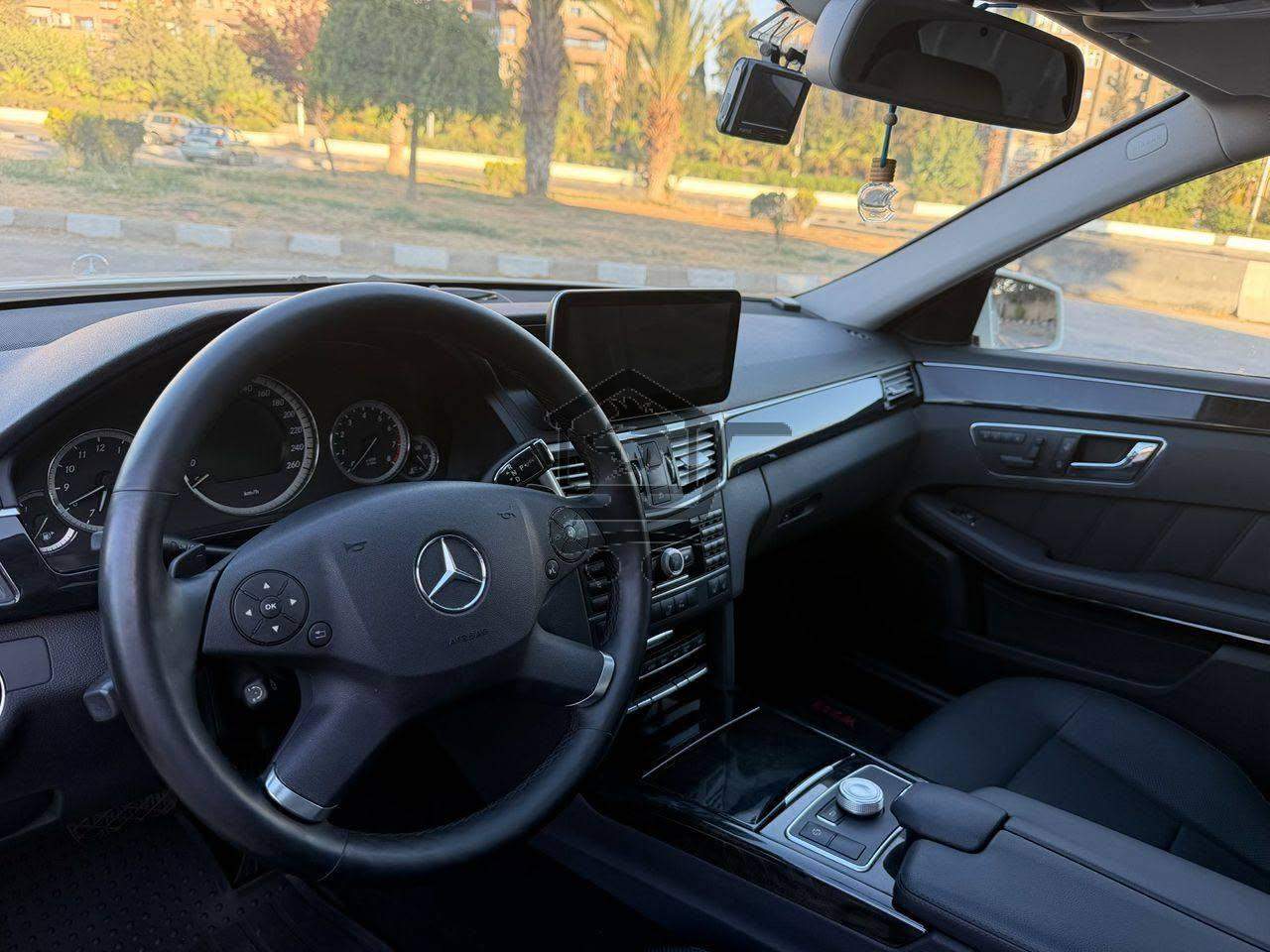 Mercedes E350 Avantgarde - الصورة 6