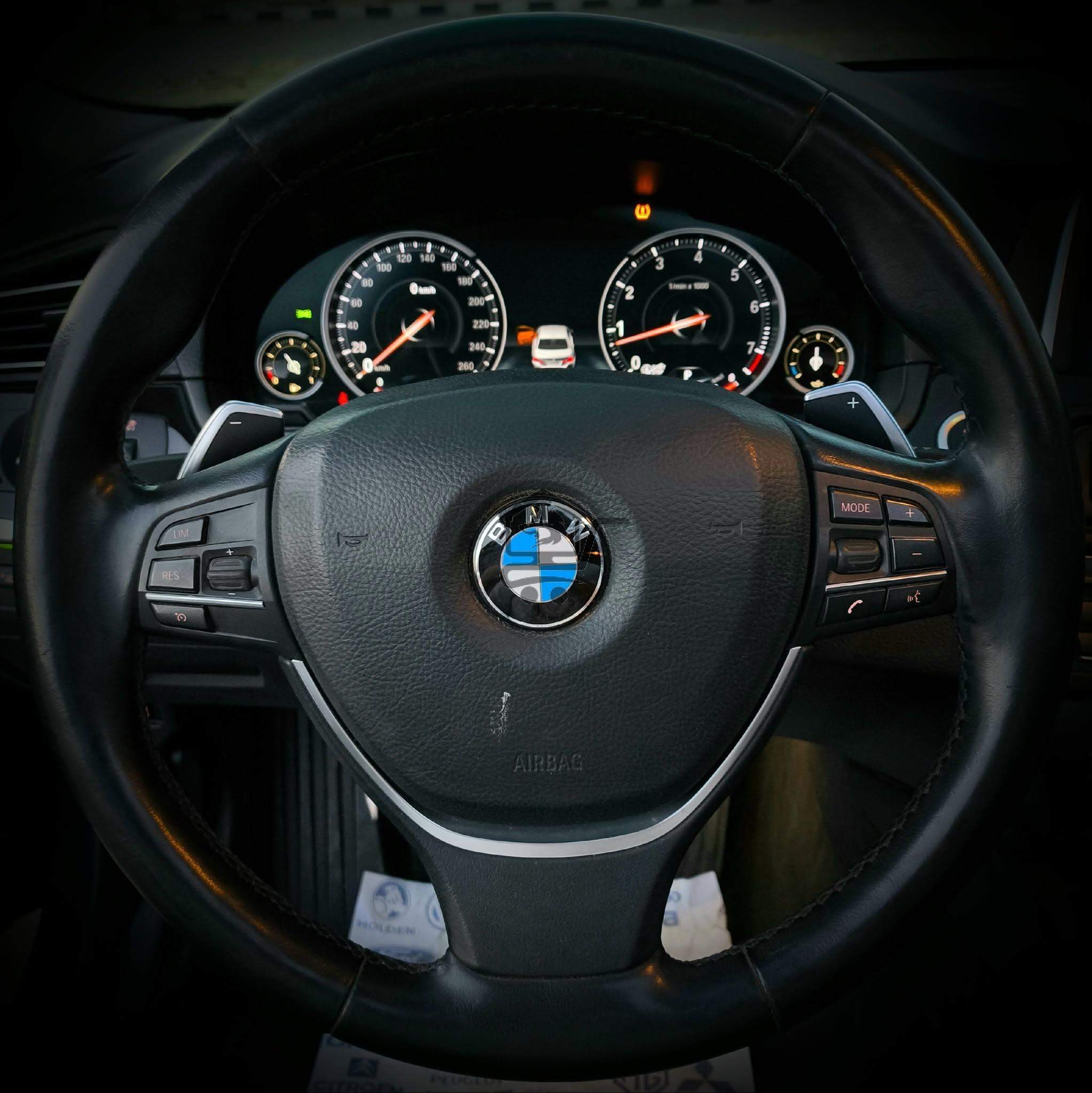 BMW 528i 2015 - الصورة 8