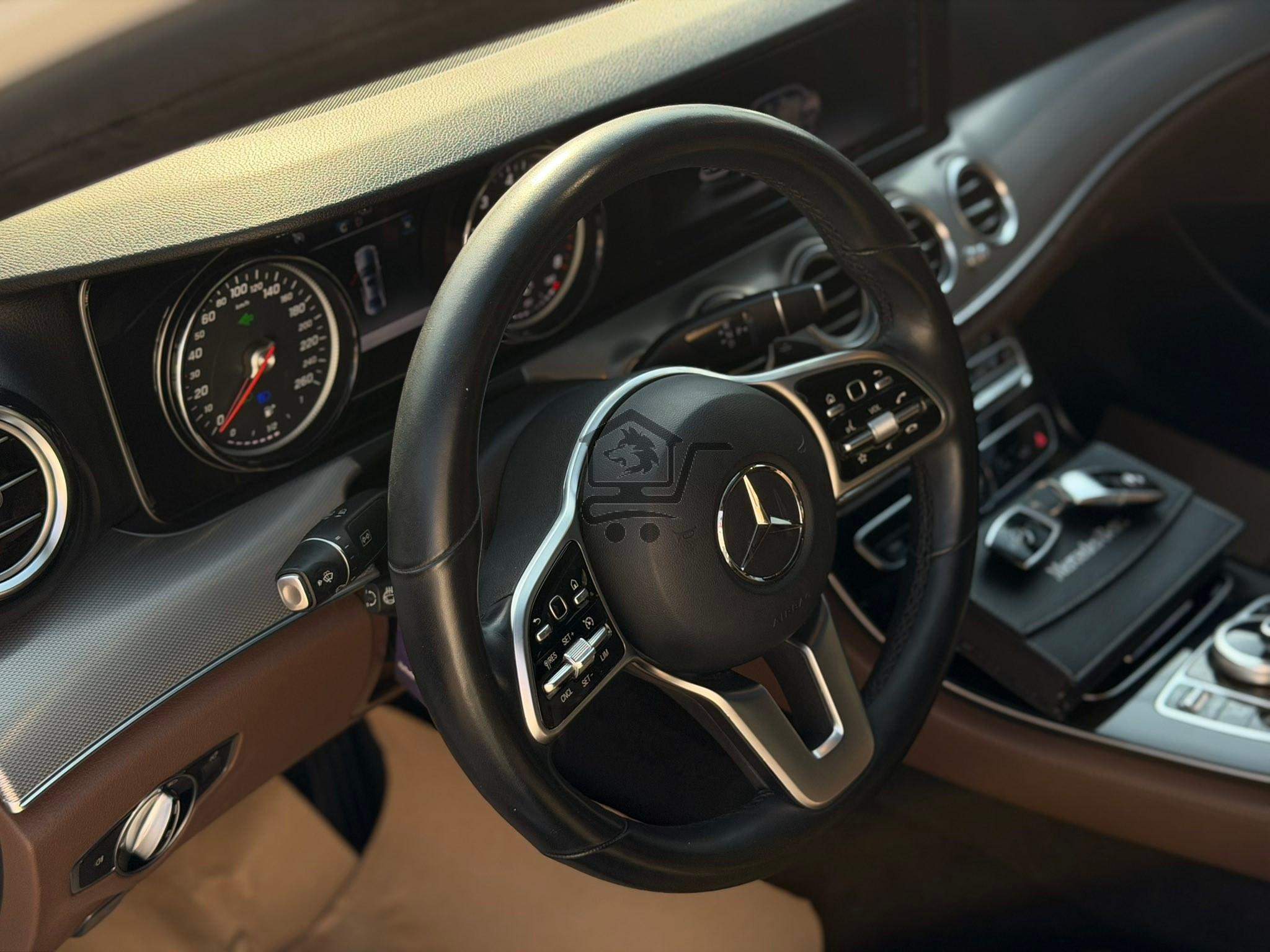 Mercedes-Benz E300 2019 - الصورة 6