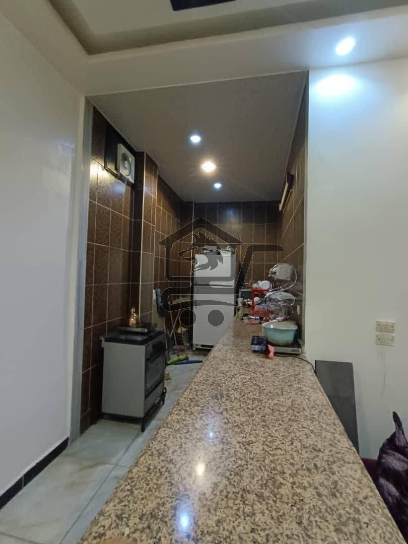 شقة بإكساء جيد جدا - الصورة 3