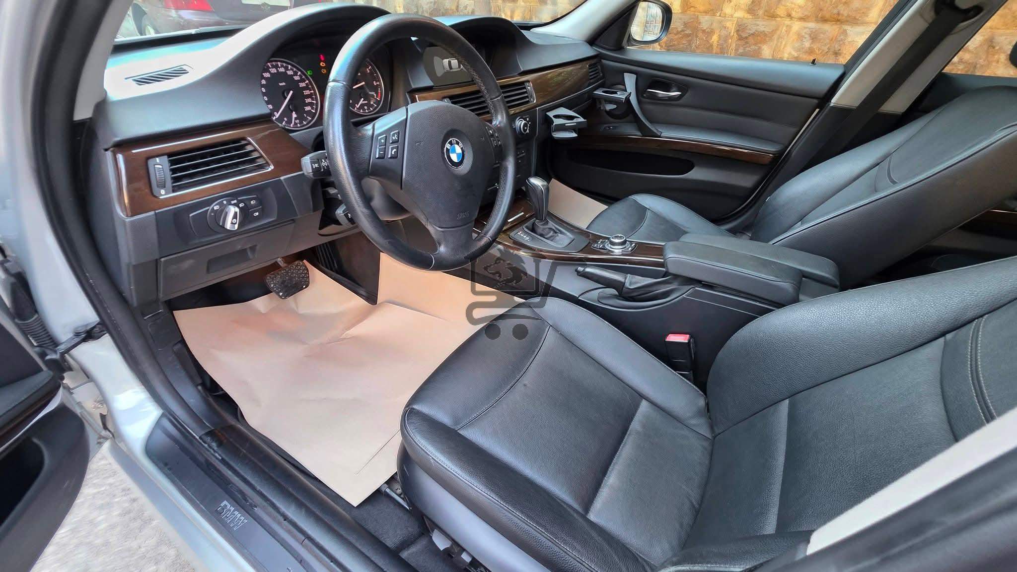 BMW 320i - الصورة 6