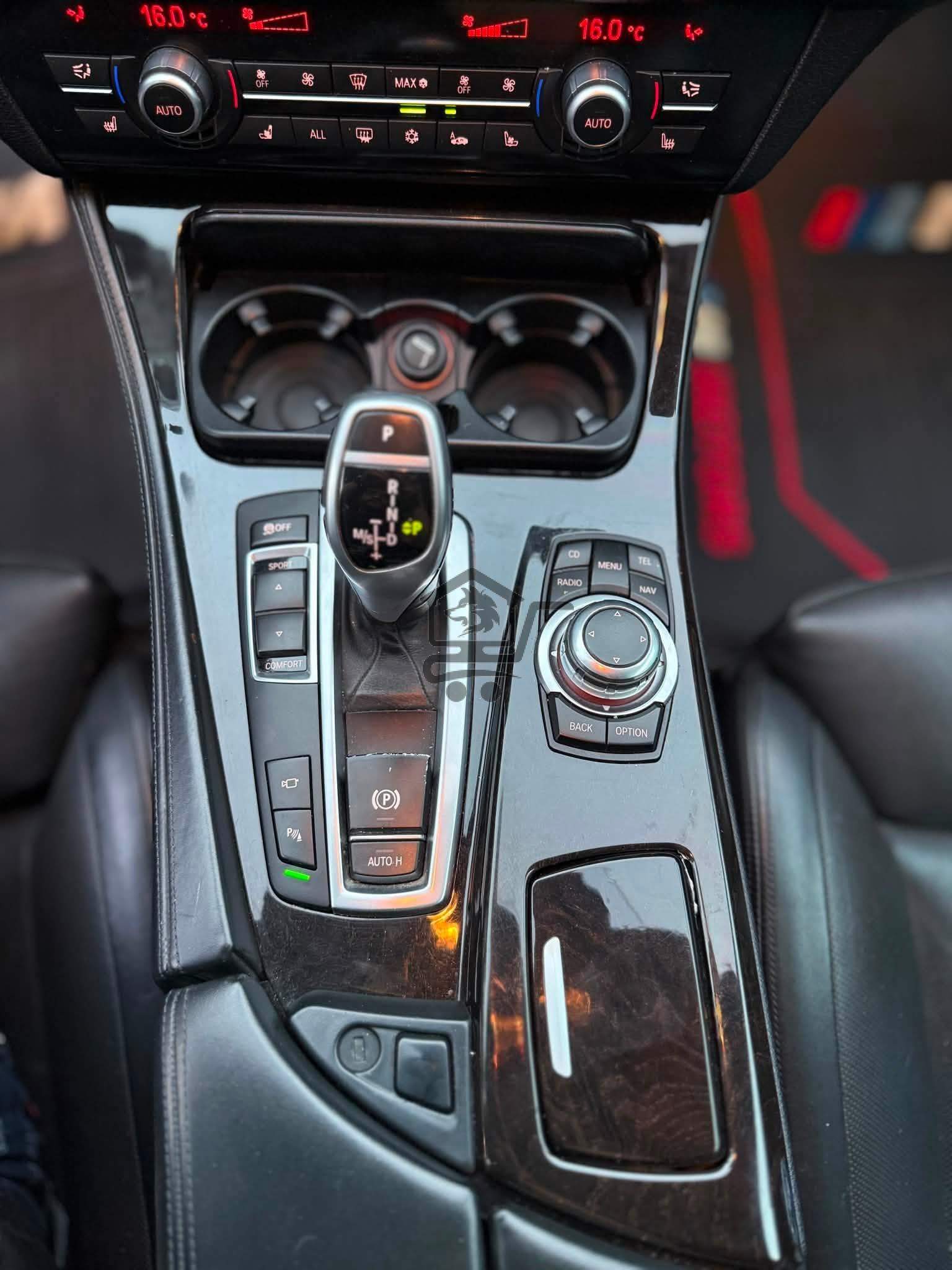 BMW 550i F10 - الصورة 9
