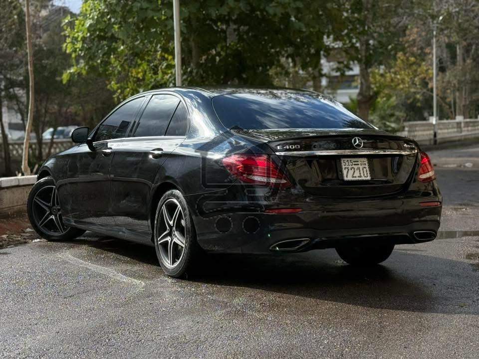 Mercedes - الصورة 2