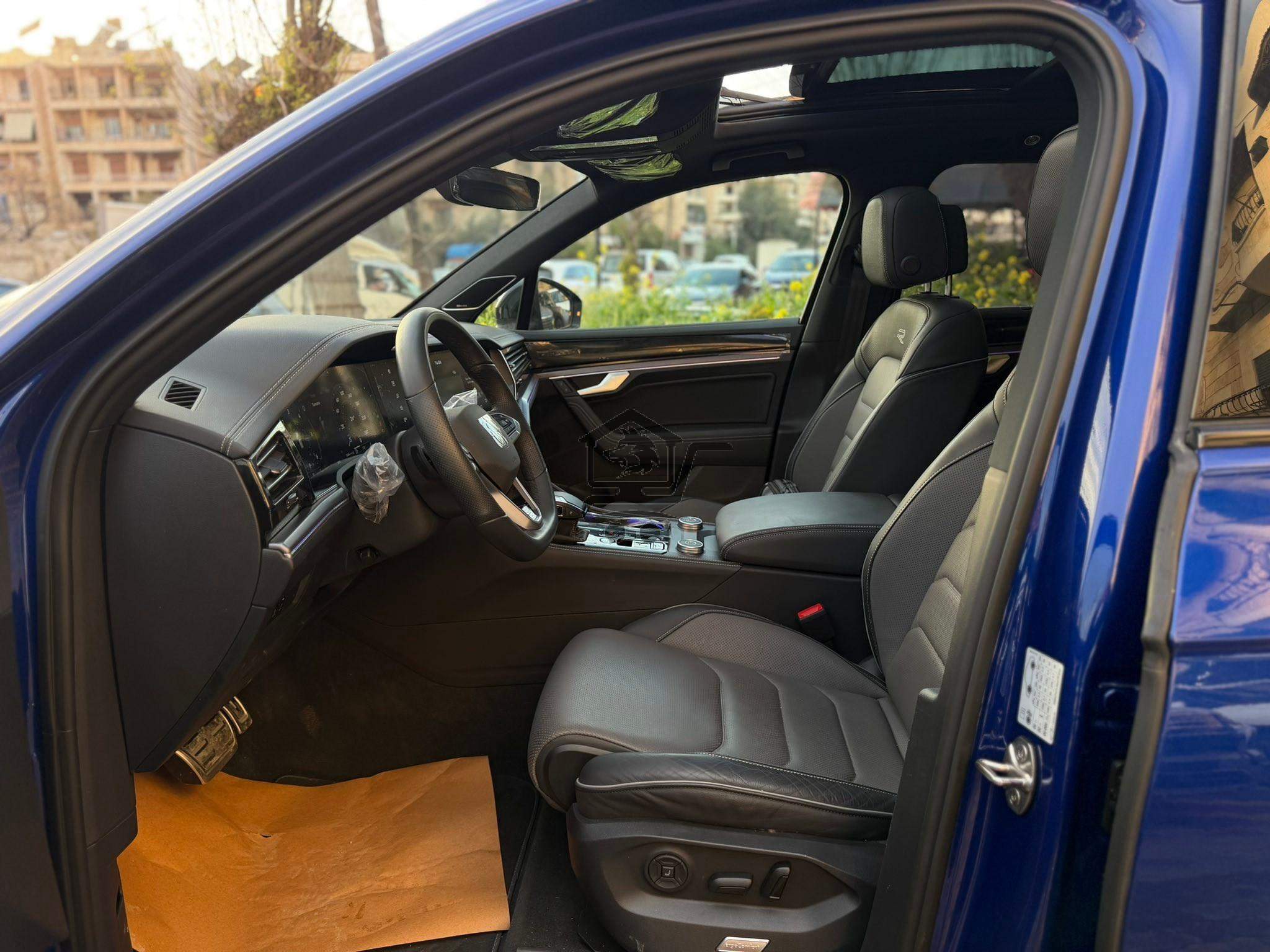 Volkswagen Touareg R 2024 - الصورة 5