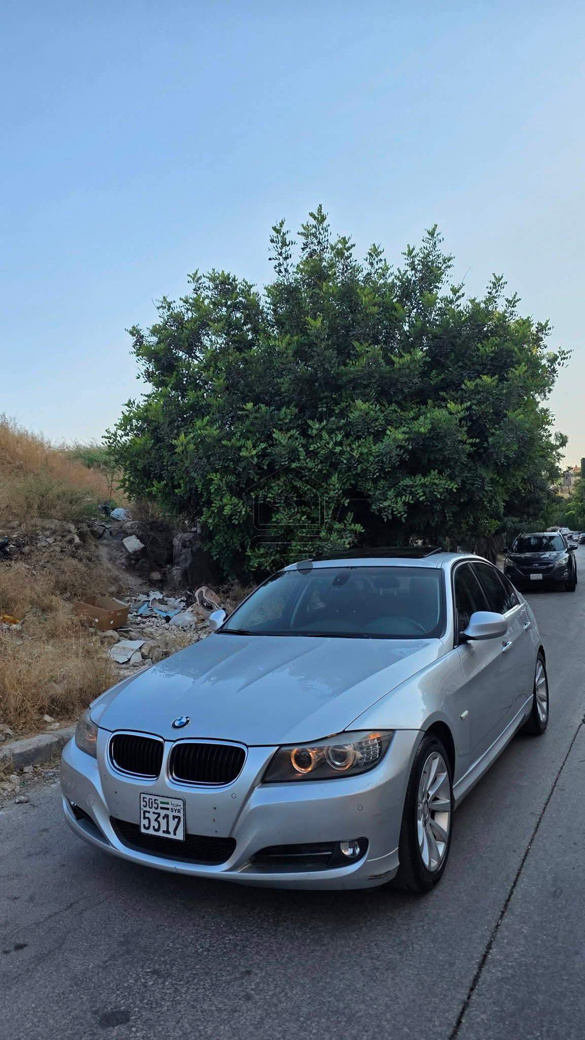 BMW 320i - الصورة 8