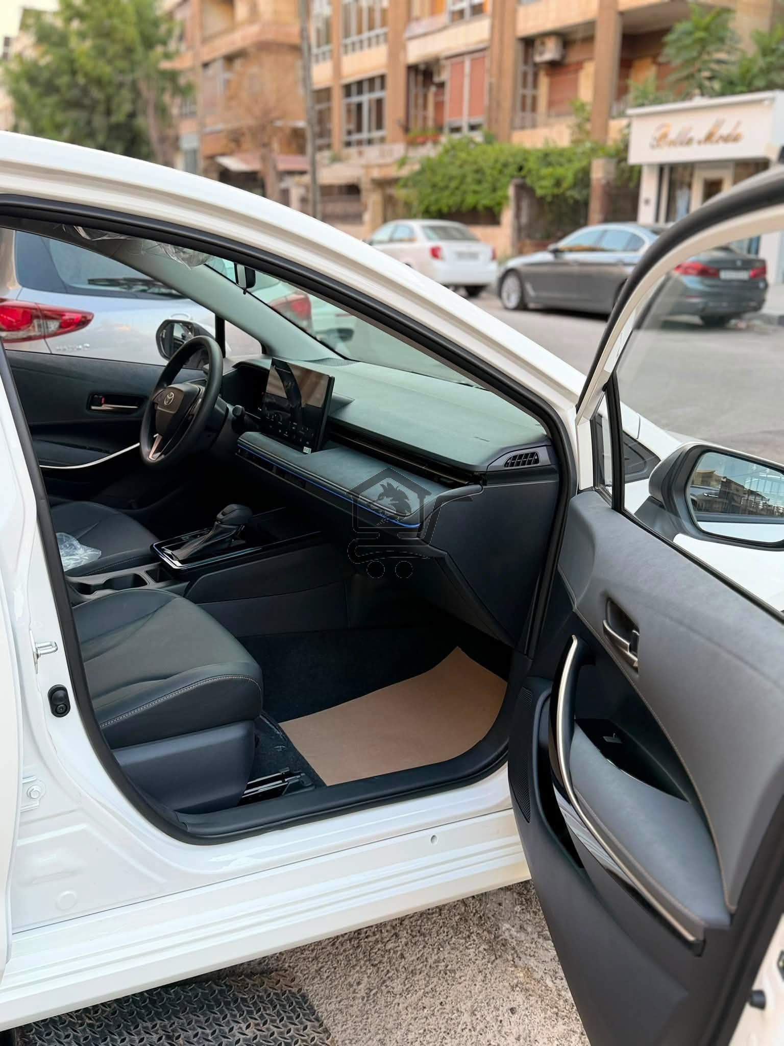 TOYOTA COROLLA HEV - الصورة 9