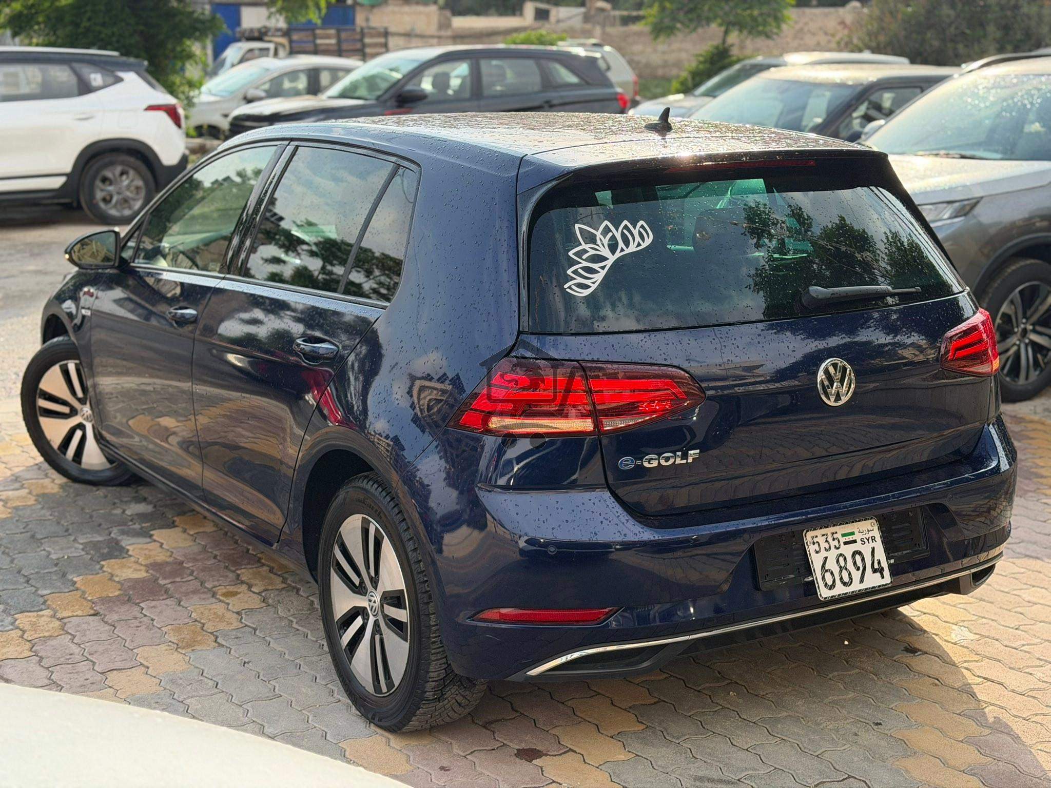 2018 Volkswagen e-Golf - الصورة 2