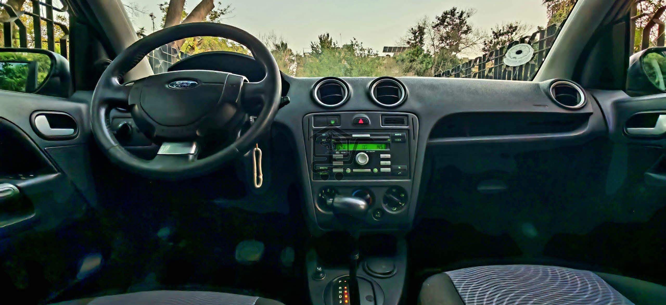 Ford Fusion - الصورة 4