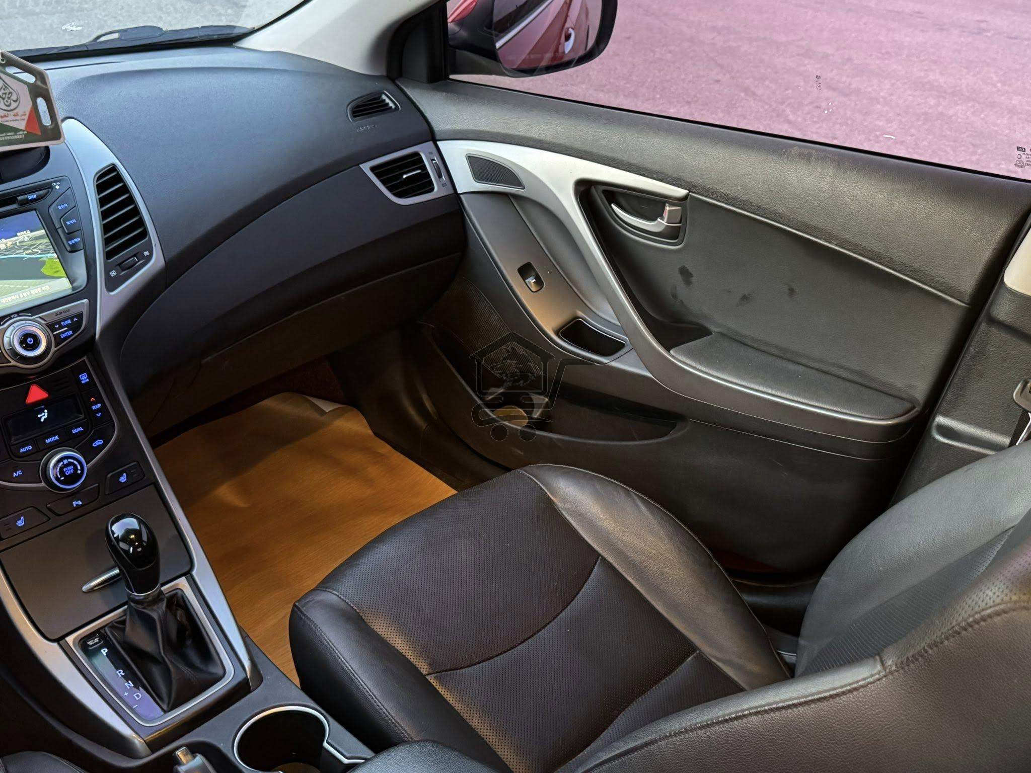Hyundai Avante 2016 - الصورة 8