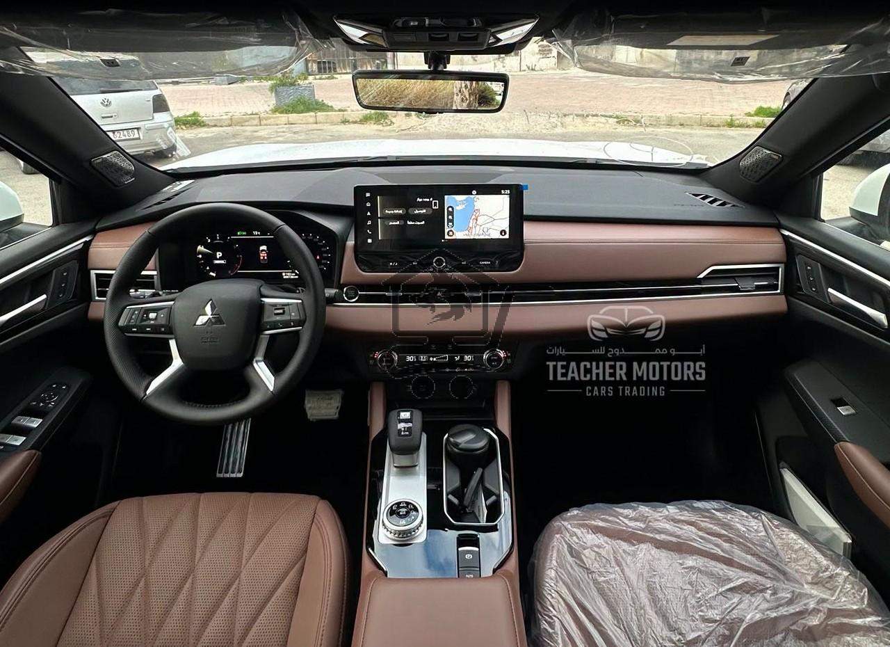 Mitsubishi Outlander Limited - الصورة 6