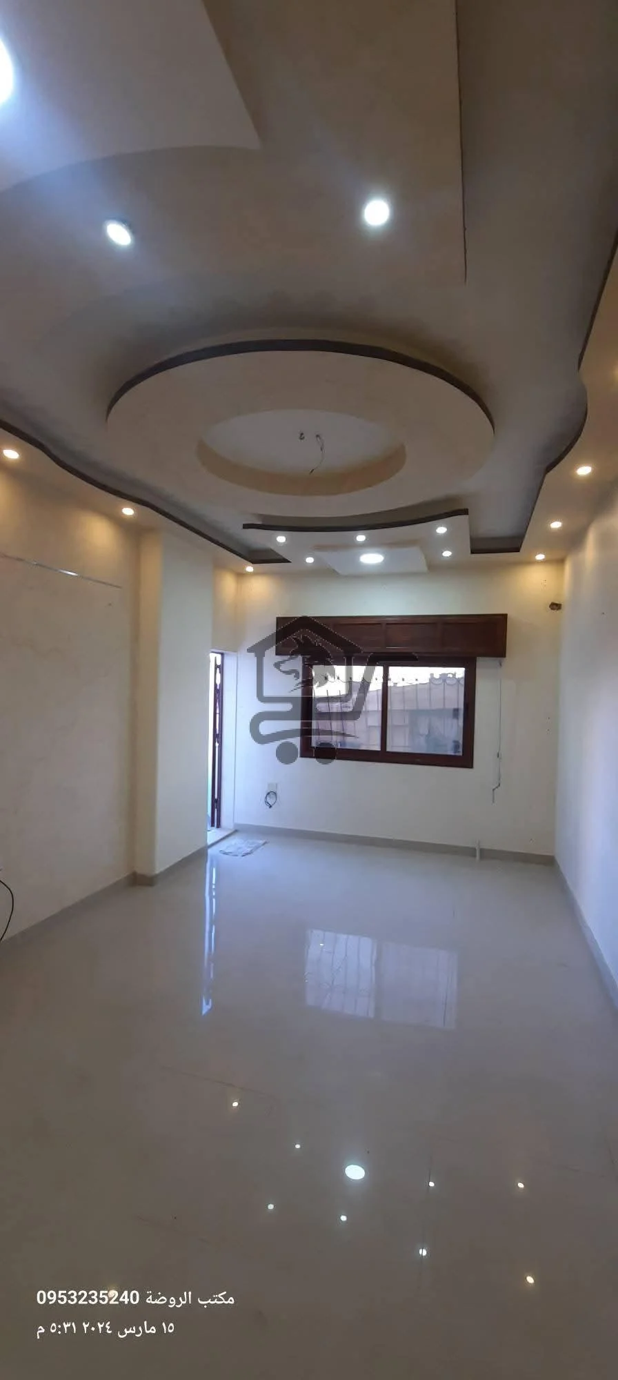 شقة غرفتين بكسوة جيدة - الصورة 2